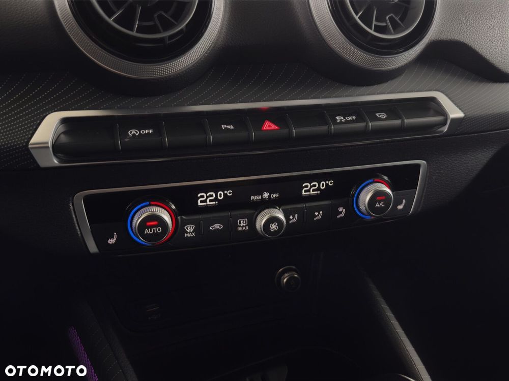 Audi Q2 - 21