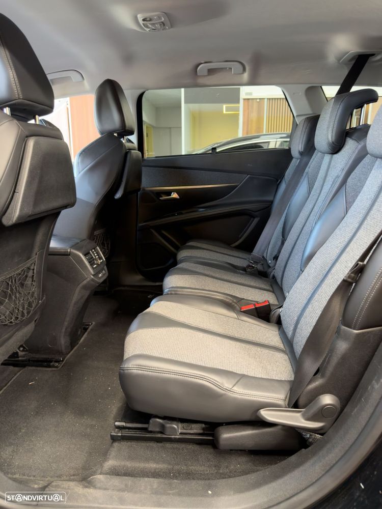 Peugeot 5008 1.5 BlueHDi Allure EAT8 - 12
