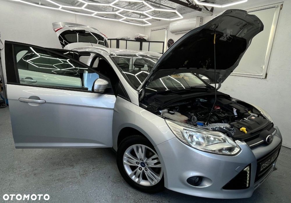 Ford Focus - 32