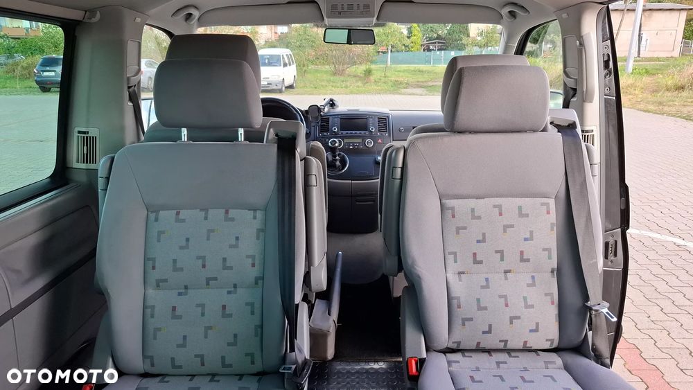 Volkswagen Multivan - 12