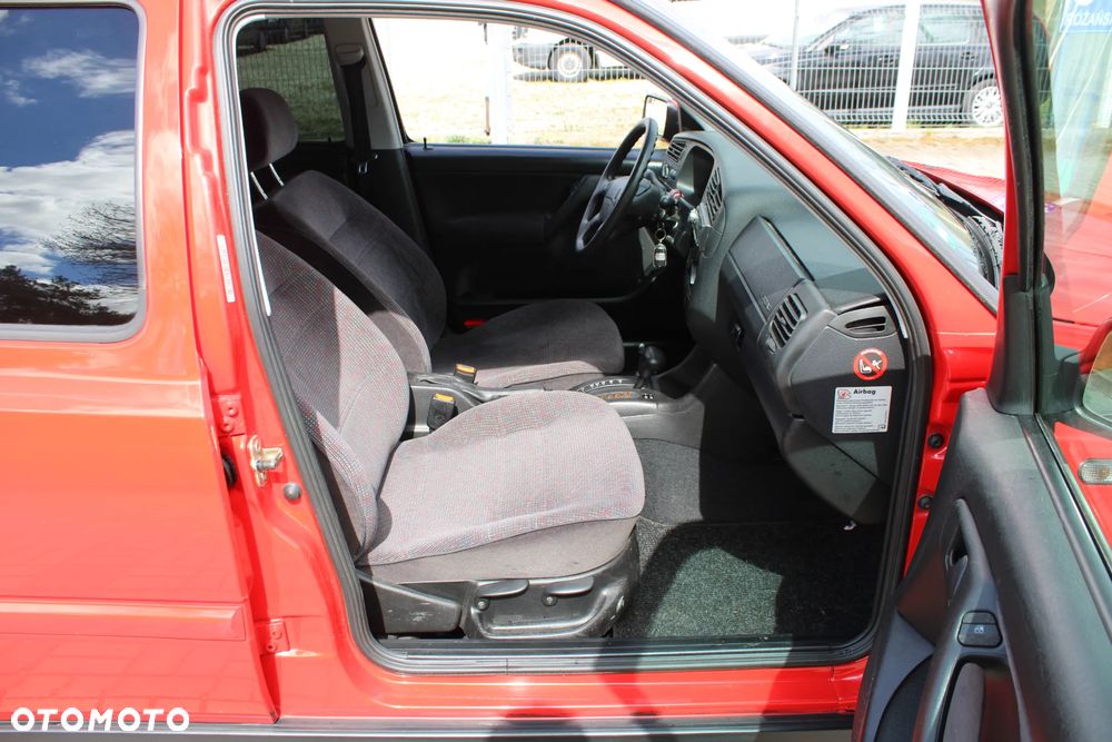 Volkswagen Vento - 23