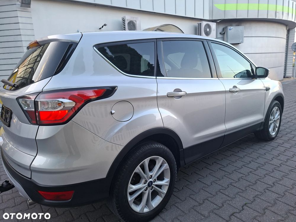Ford Kuga 2.0 TDCi 2x4 Black & Silver - 20