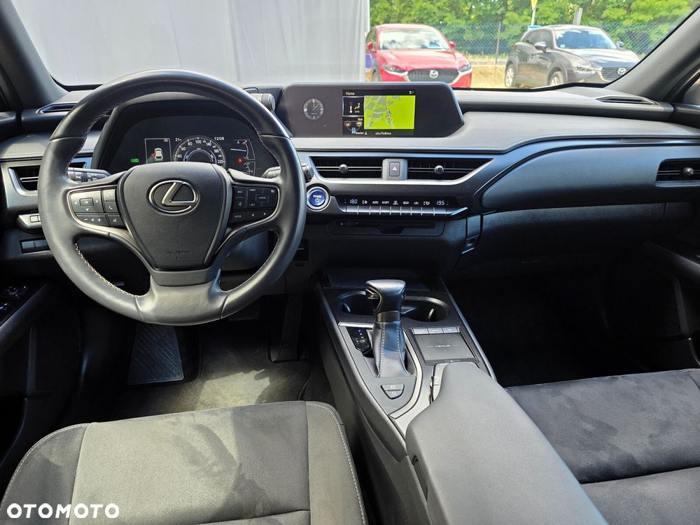 Lexus UX - 7