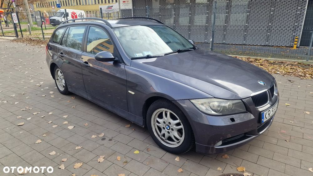 BMW Seria 3 318d - 1