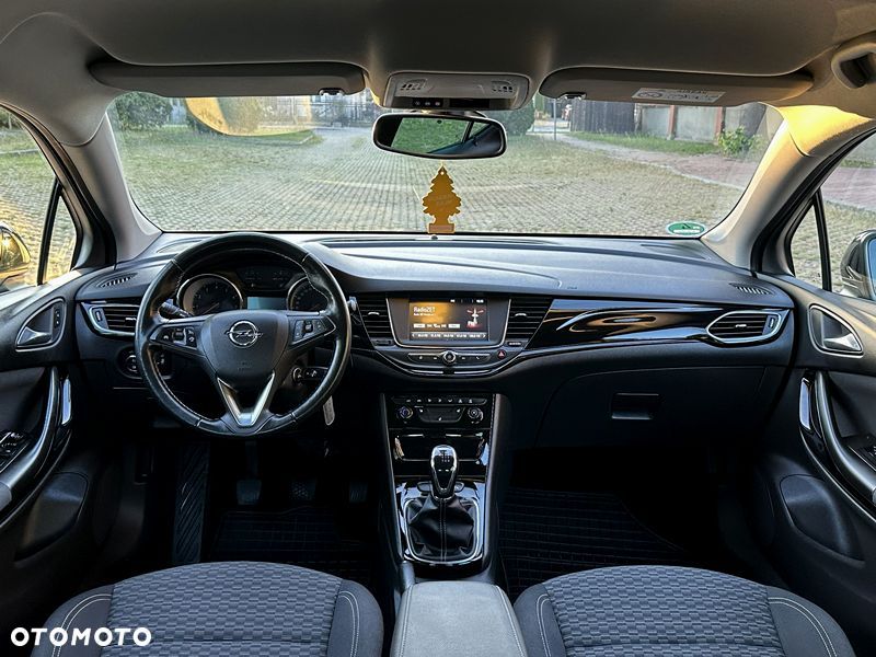 Opel Astra - 16