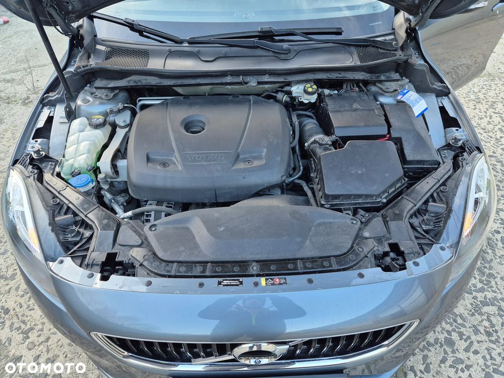 Volvo V40 T2 Inscription - 20