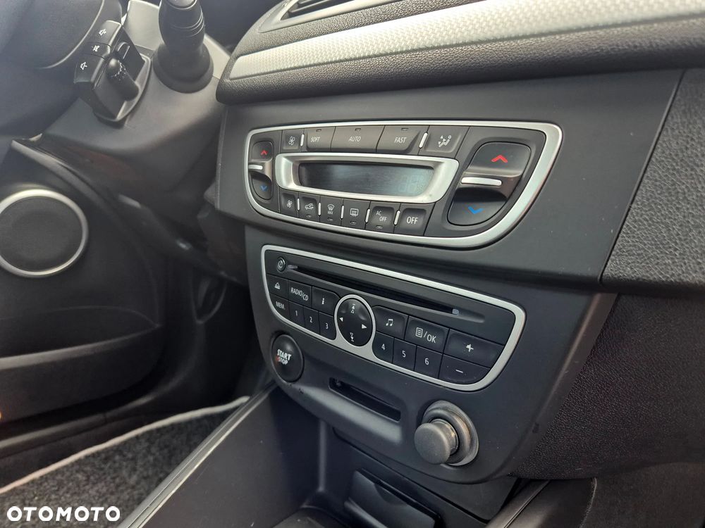Renault Megane 1.6 16V 110 LIMITED - 32