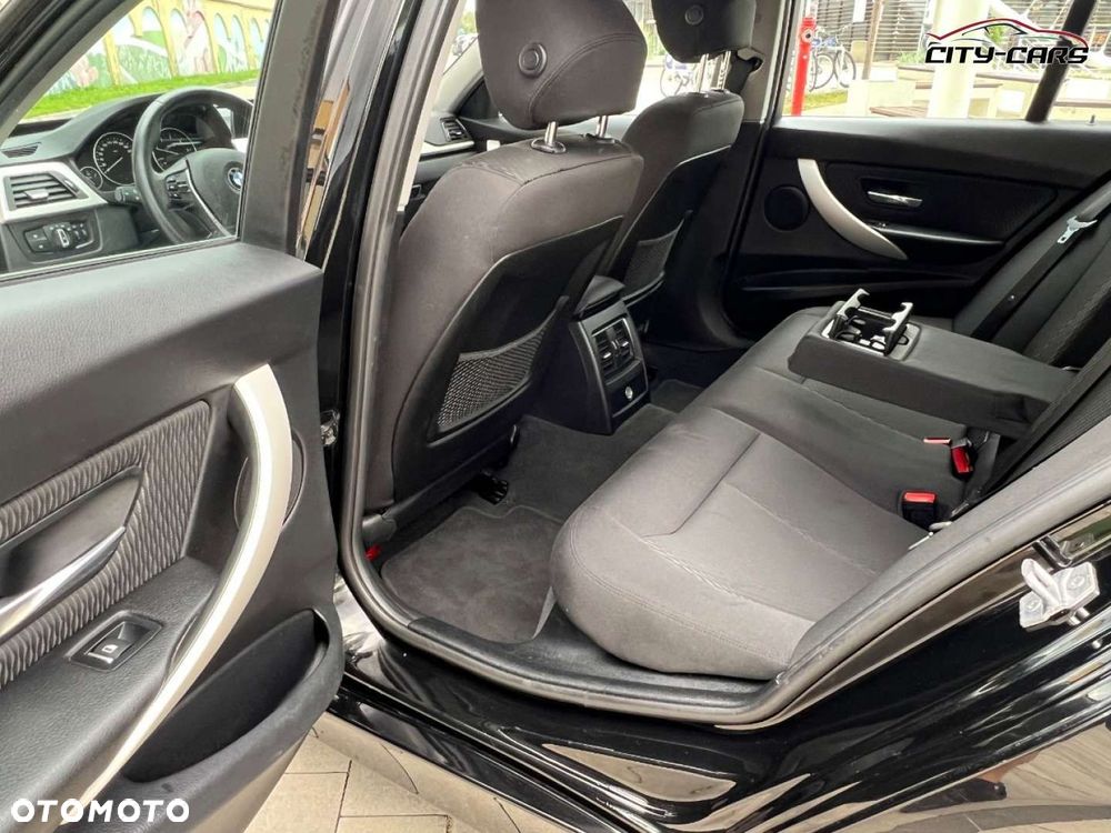 BMW Seria 3 - 28