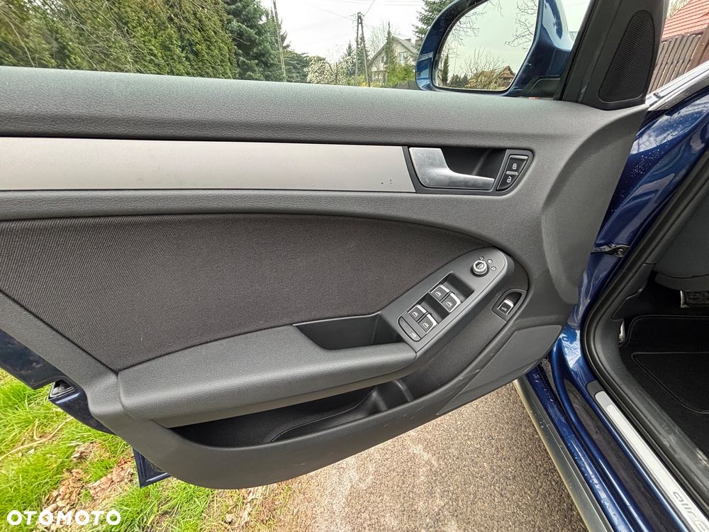 Audi A4 Allroad - 12