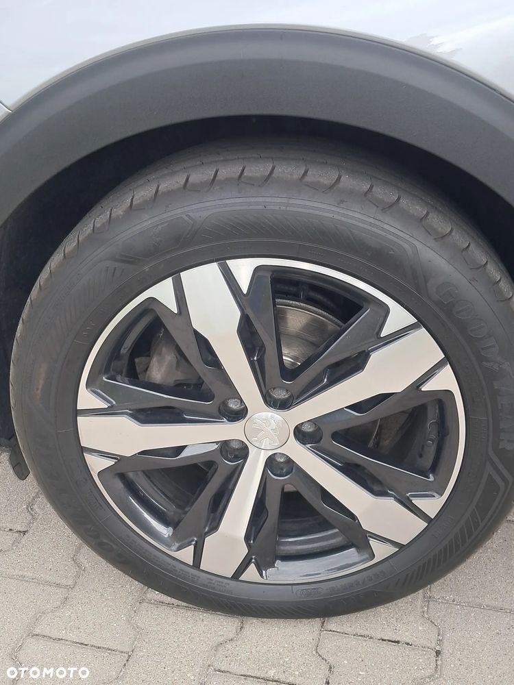 Peugeot 3008 BlueHDi 130 Stop & Start EAT8 Allure - 12