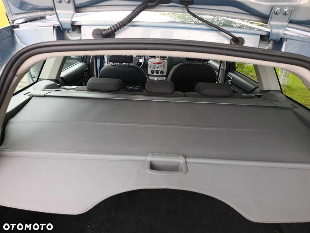Ford Focus 1.6 16V Ambiente - 10