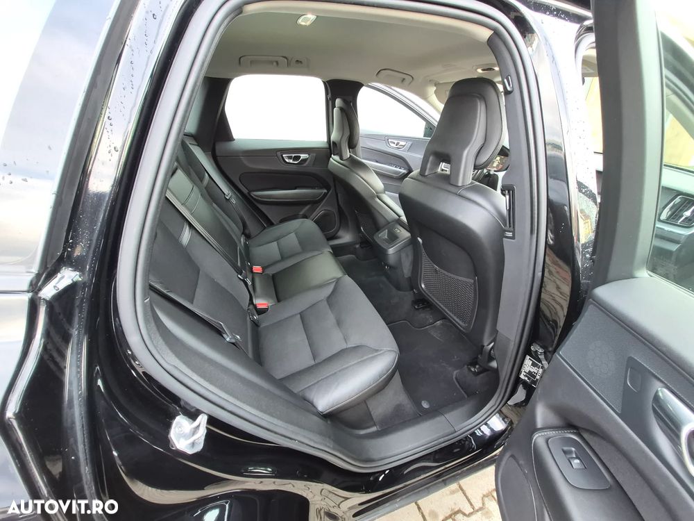 Volvo XC 60 D4 AWD Momentum - 17