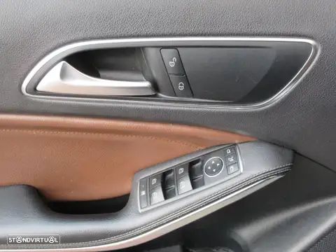 Mercedes-Benz GLA 180 (CDI) d 7G-DCT Urban - 8