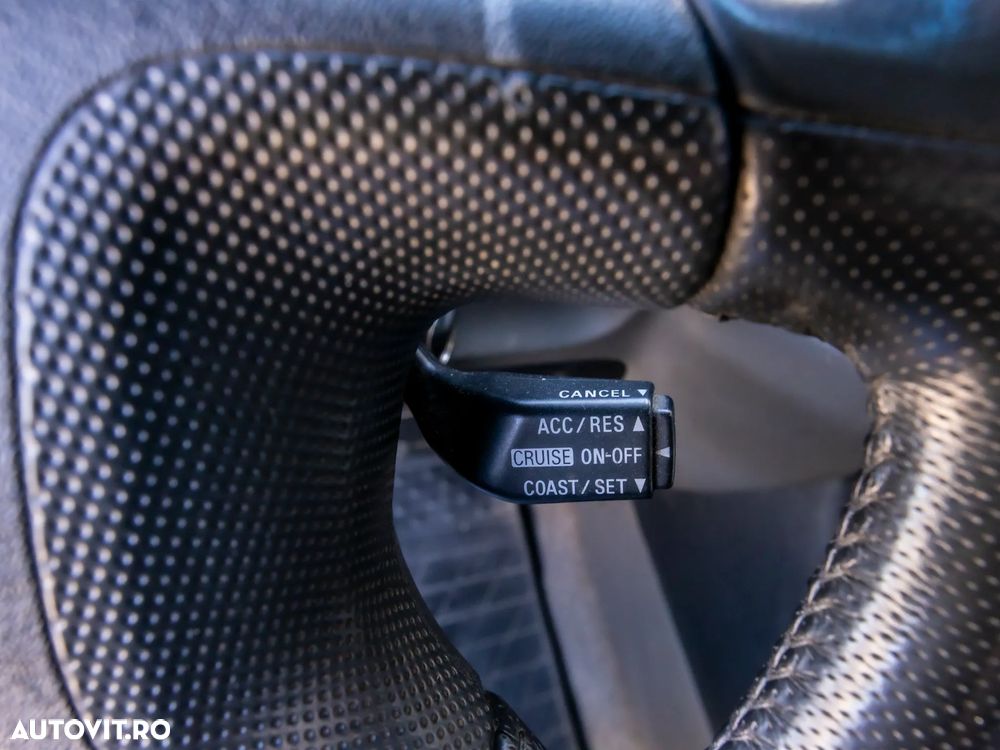 Mitsubishi Pajero SWB 3.2 DI-D GLS A/T, Piele - 17