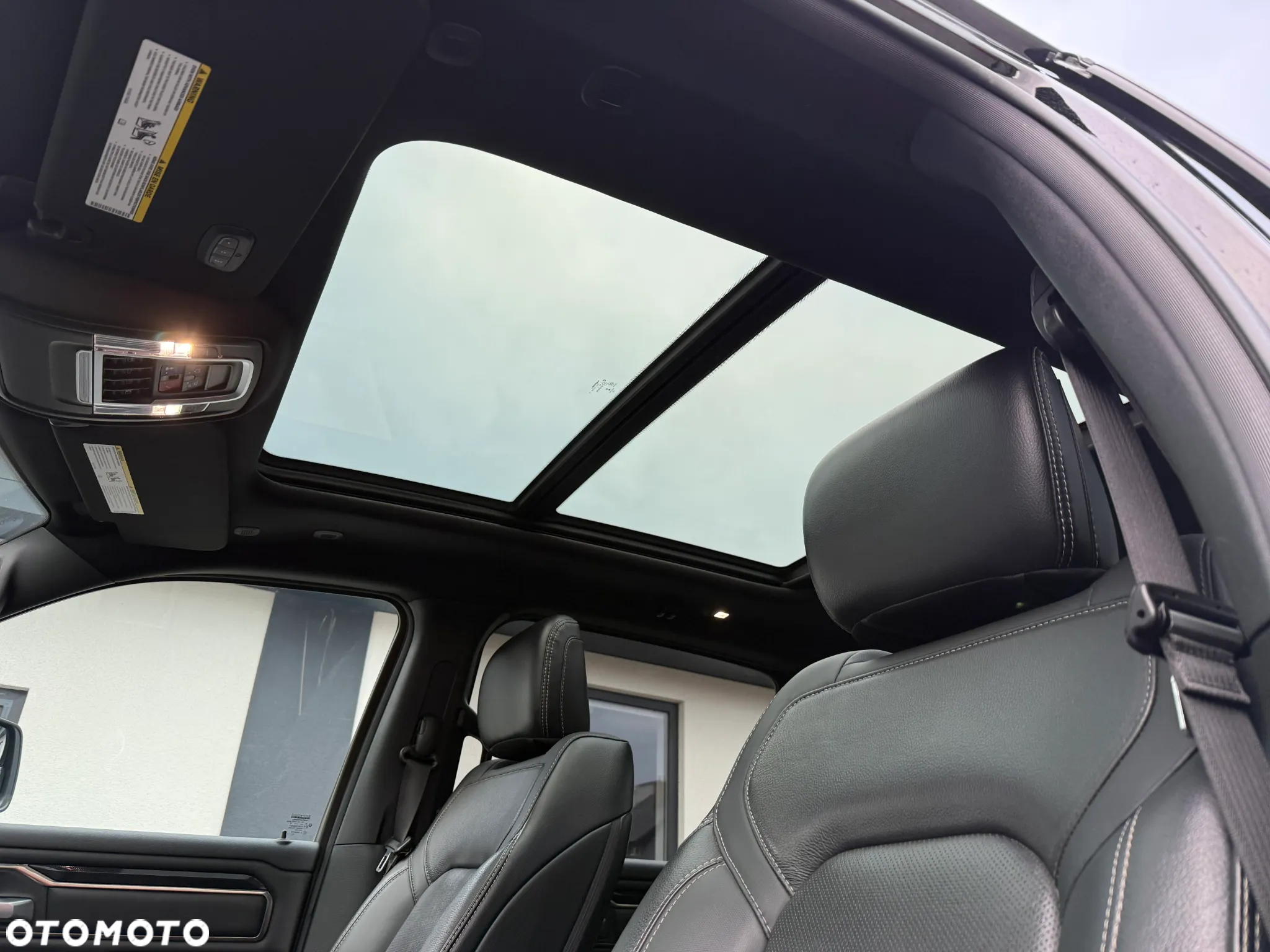 Dodge RAM 1500 5.7 4x4 - 8