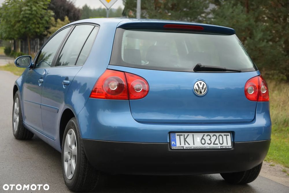 Volkswagen Golf - 6