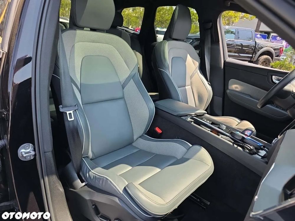 Volvo XC 60 T8 AWD Recharge Geartronic RDesign - 6