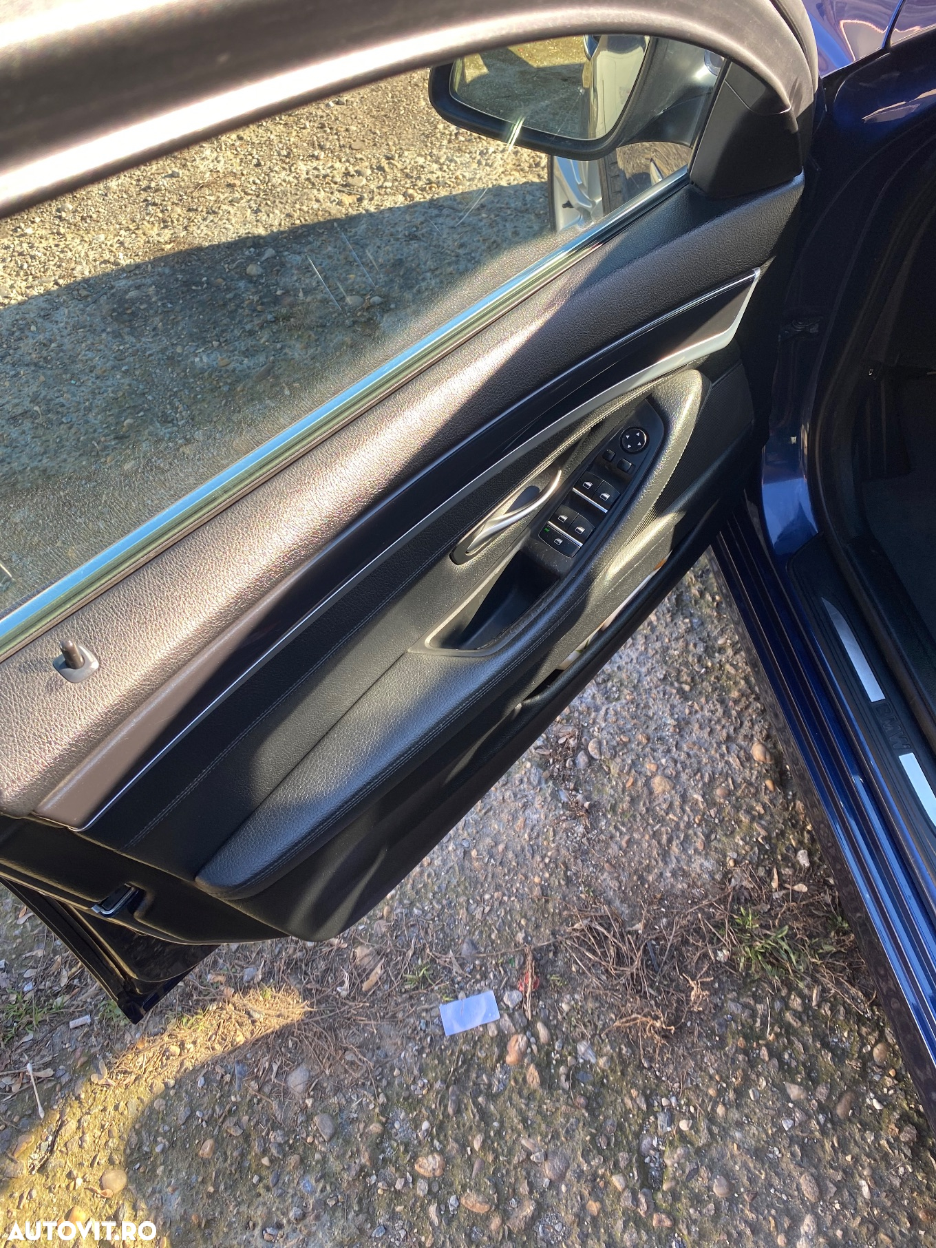 BMW Seria 5 530d xDrive Touring - 10