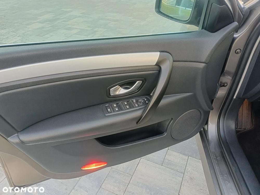 Renault Laguna - 8