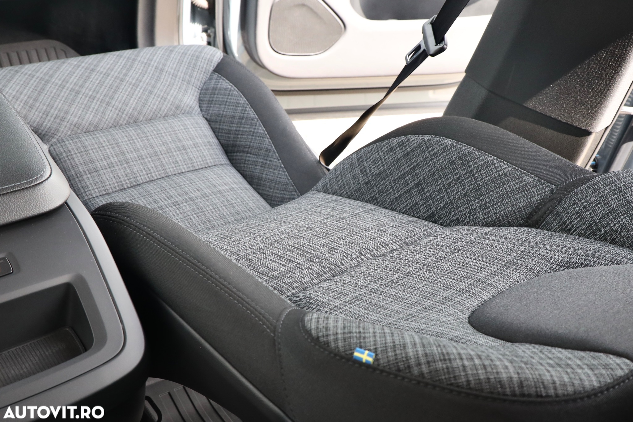 Volvo XC 60 B5 AT AWD MHEV Core - 31
