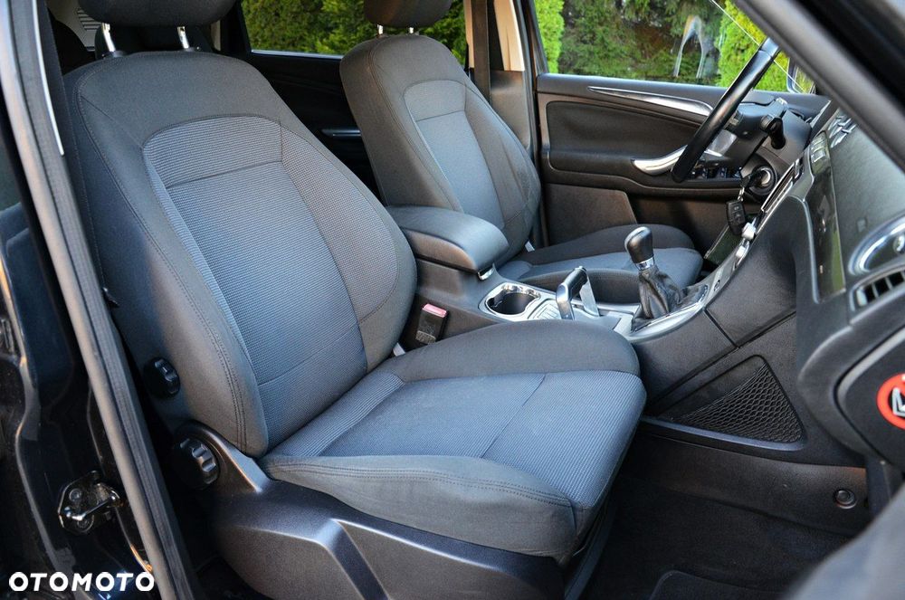 Ford S-Max - 40