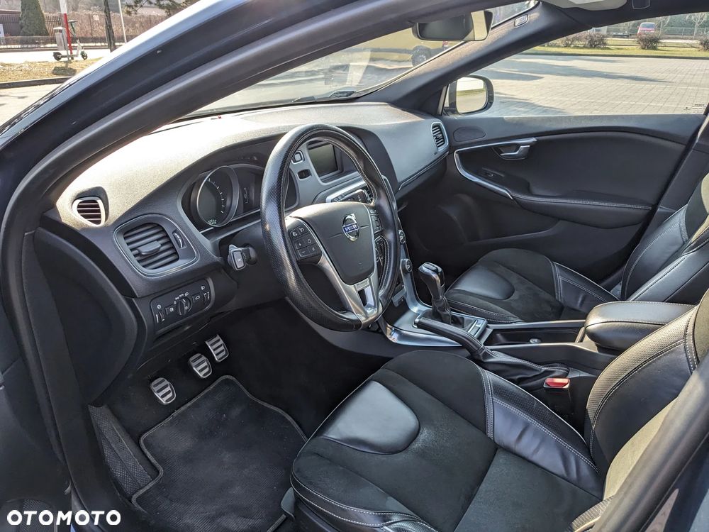 Volvo V40 T4 R-Design Momentum - 7