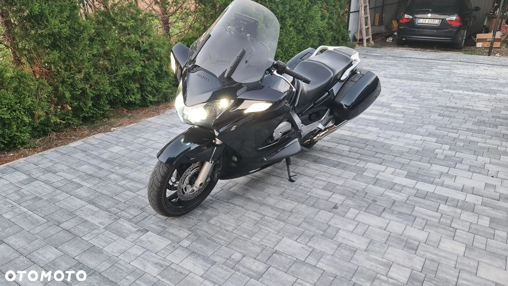 Honda ST - 13