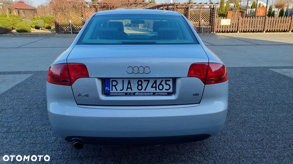 Audi A4 Limousine 1.6 - 11