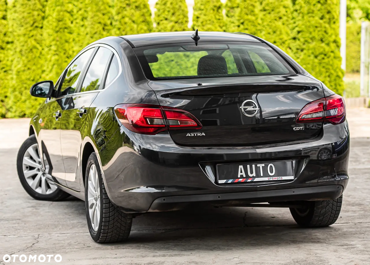 Opel Astra 1.7 CDTI DPF Active - 8