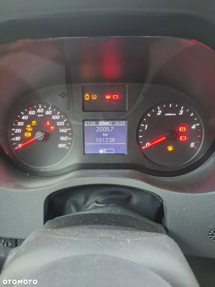 Mercedes-Benz Sprinter - 9