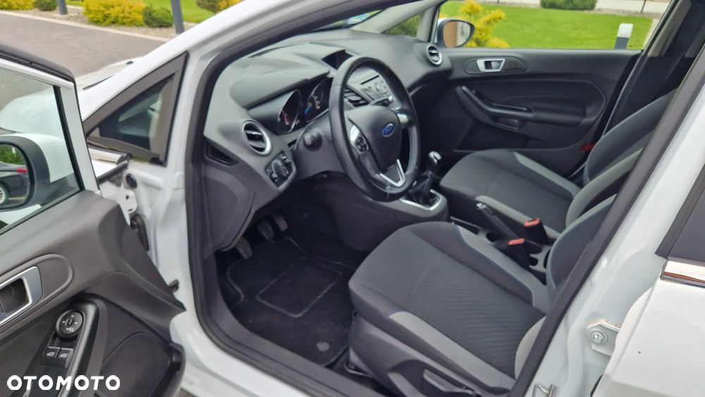 Ford Fiesta 1.0 EcoBoost Titanium - 10