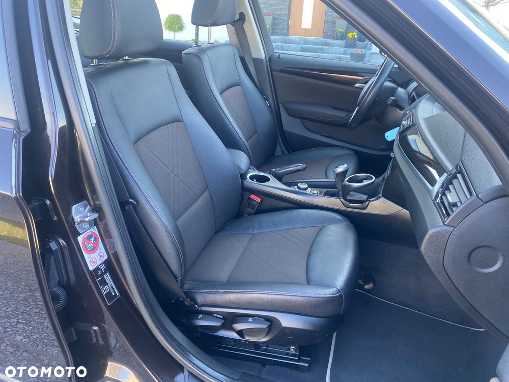 BMW X1 sDrive18d xLine - 13