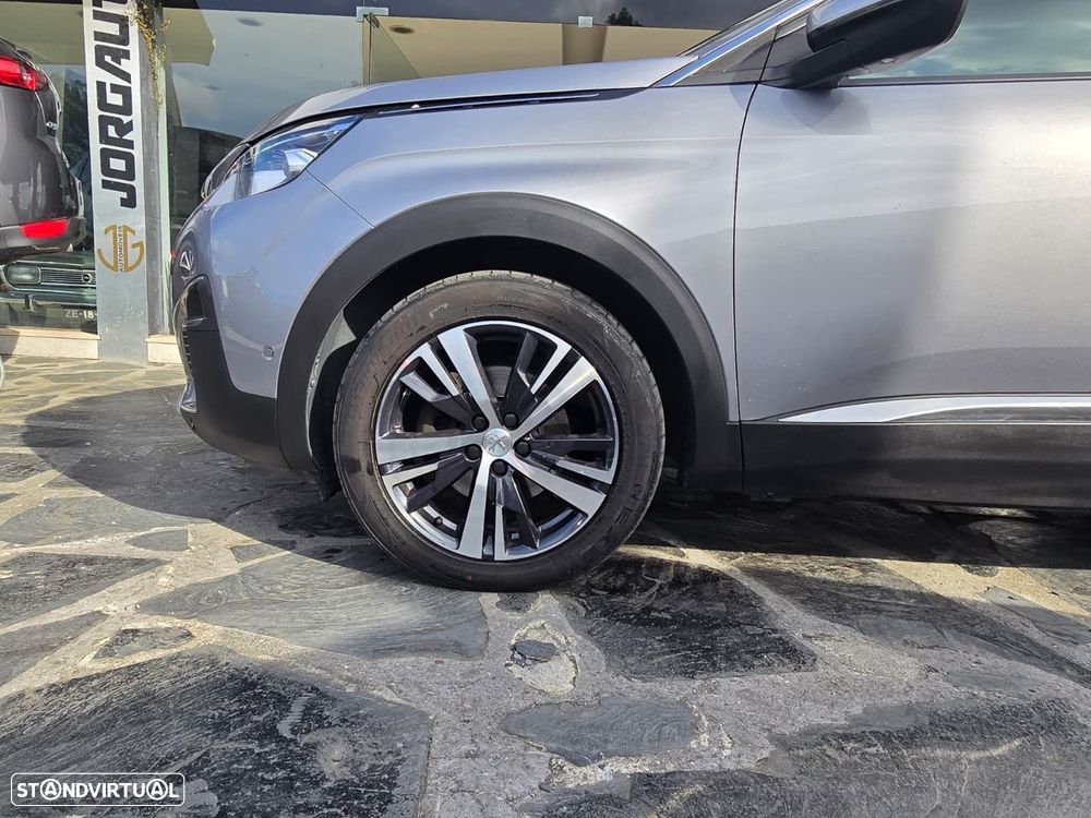 Peugeot 3008 1.2 PureTech Allure EAT8 - 4