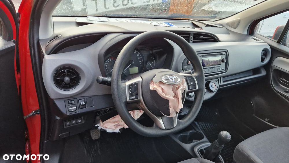 Toyota Yaris 1.0 Active - 8