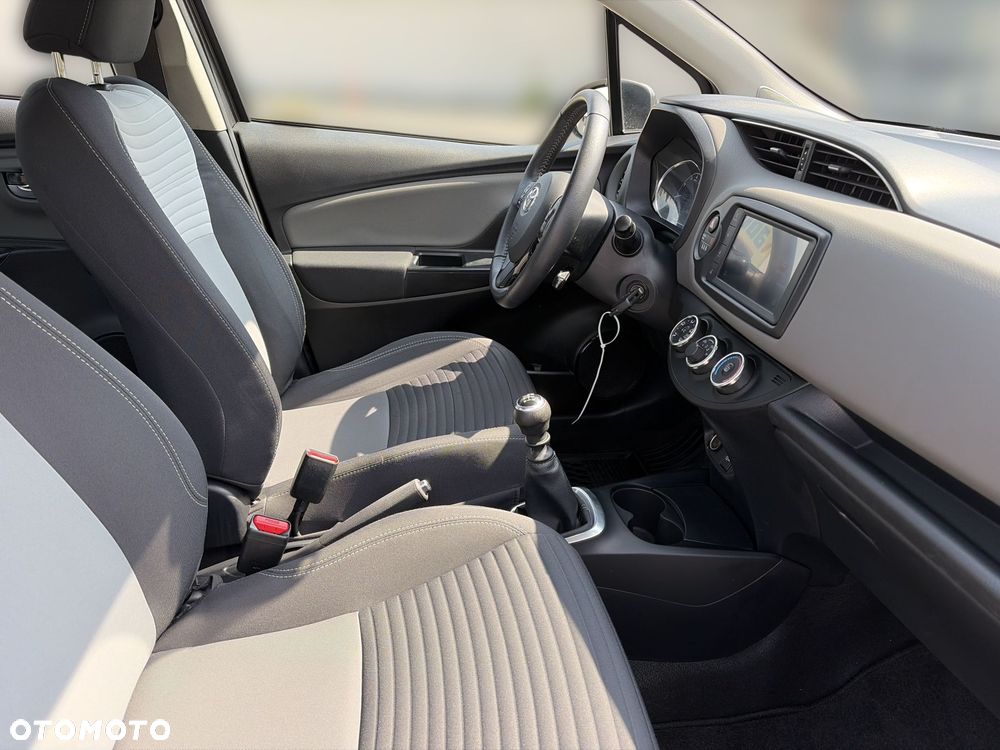 Toyota Yaris - 13