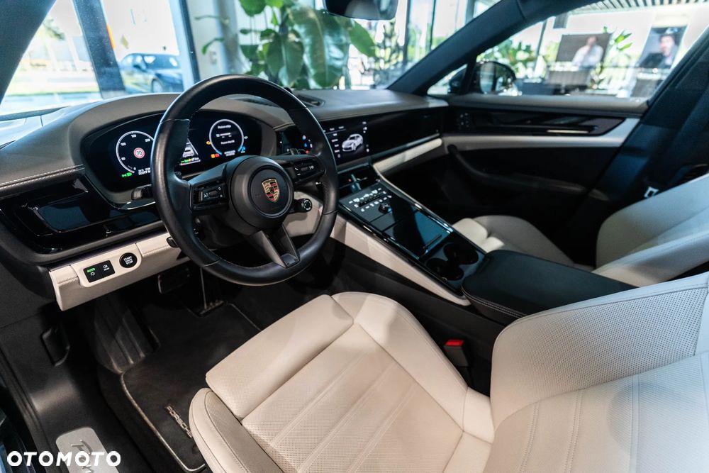 Porsche Panamera 4S E-Hybrid PHEV - 7
