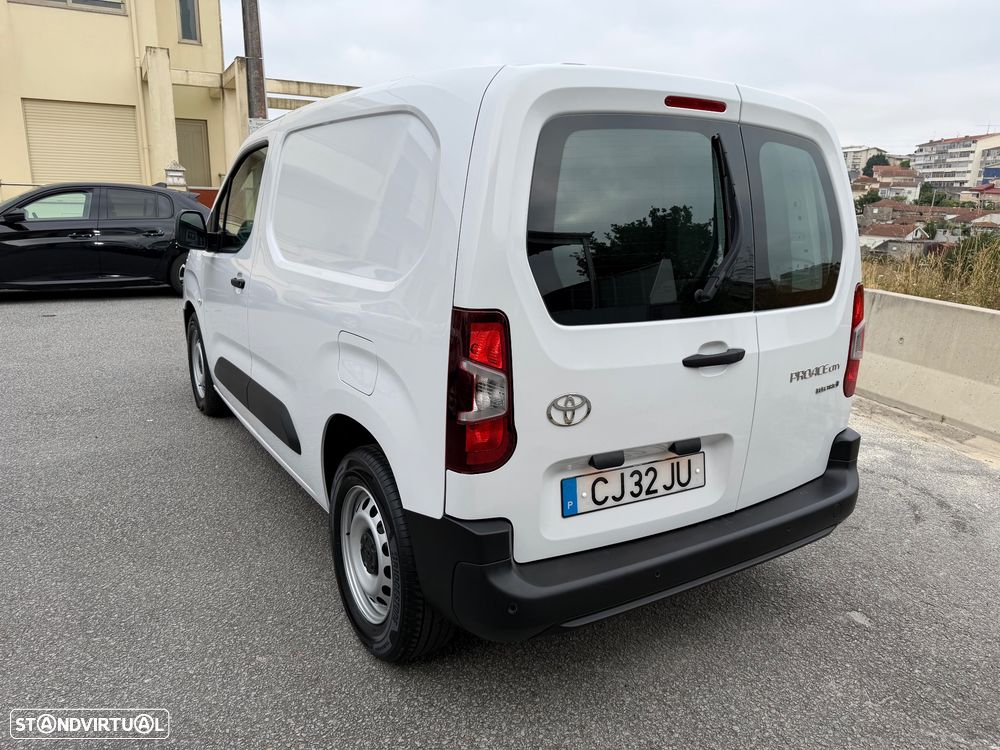 Toyota Proace City Eletrico - 13