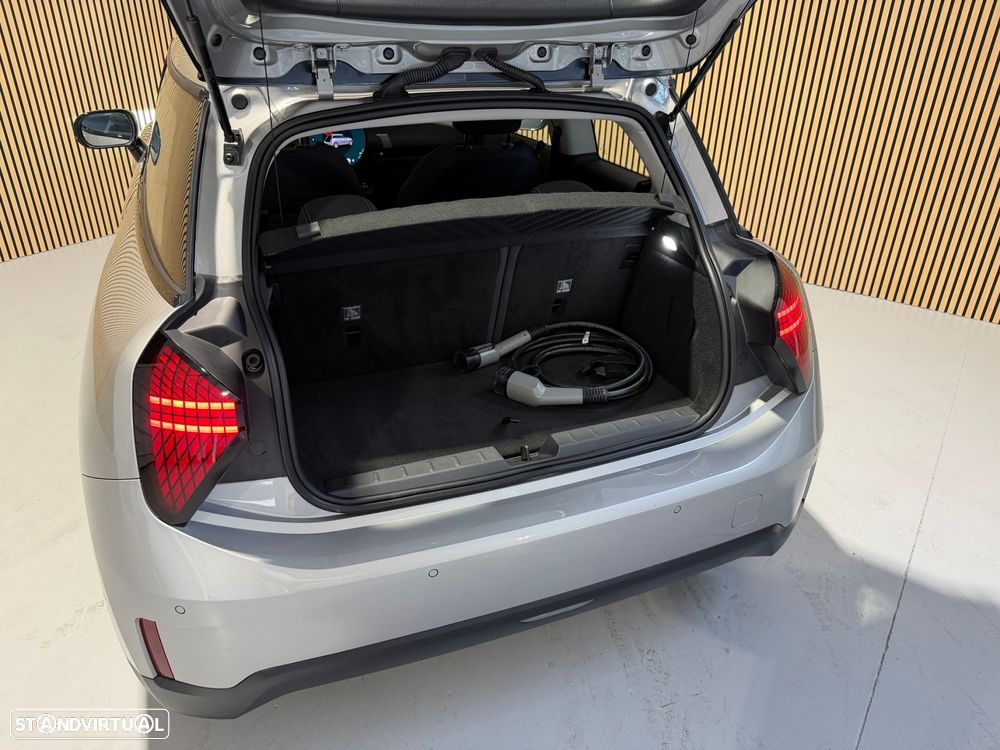 MINI 3 Portas Cooper SE Essential - 23