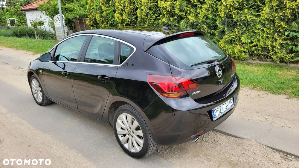 Opel Astra 1.4 Turbo - 11