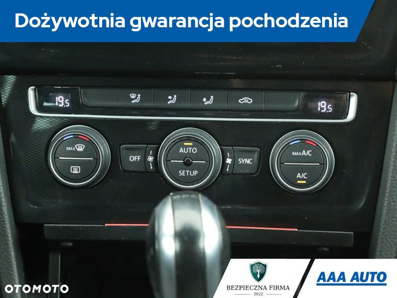 Volkswagen Golf - 11