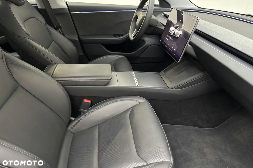 Tesla Model 3 Langstreckenbatterie Allradantrieb Dual Motor - 7