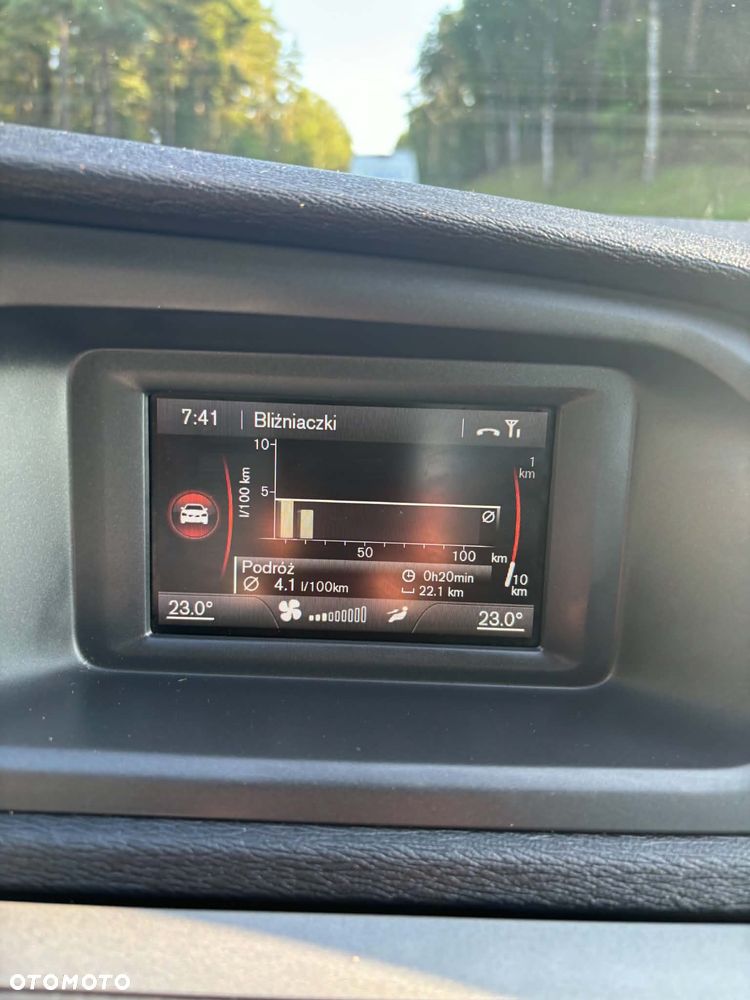 Volvo V40 D2 Momentum - 9