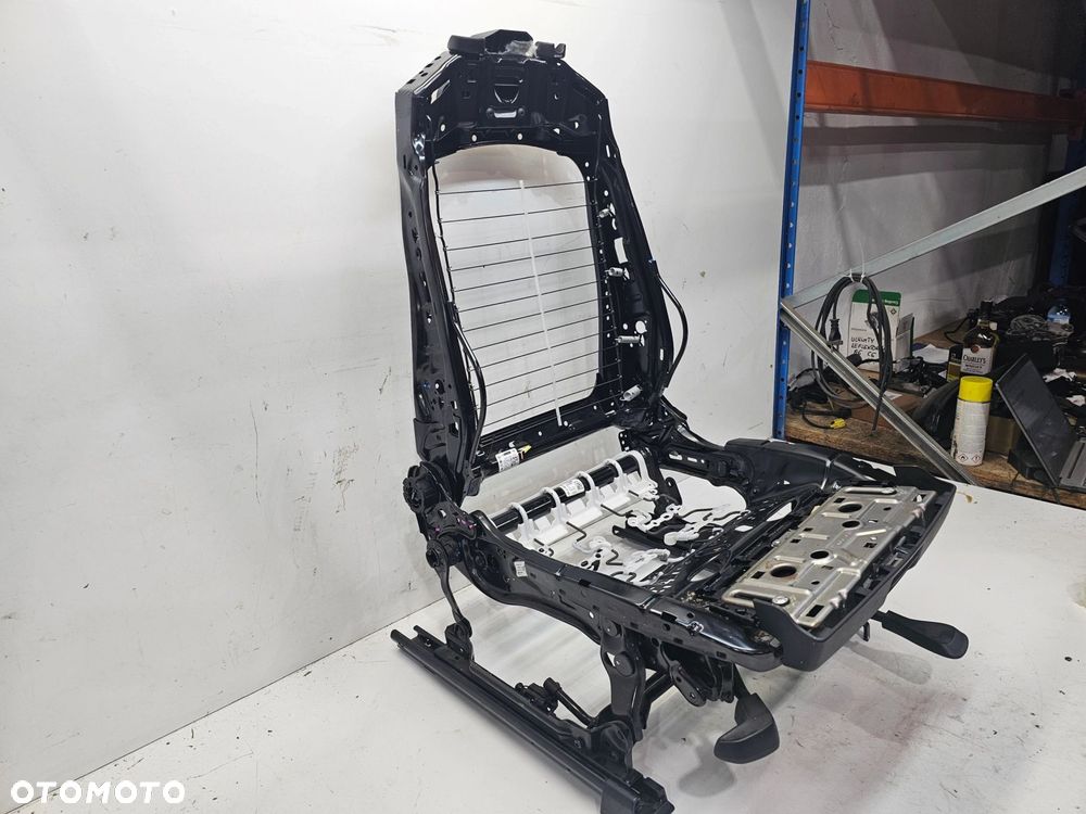 STELAŻ FOTELA PRAWY AUDI Q5 FY 80A881106B 80A881046 - 2