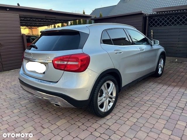 Mercedes-Benz GLA 220 CDI 4Matic 7G-DCT - 5