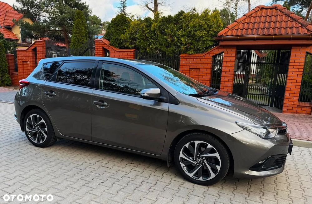 Toyota Auris 1.33 VVT-i Comfort - 1