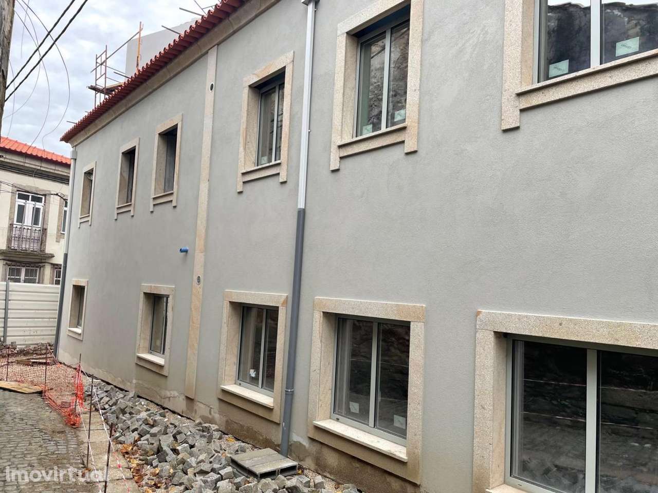 Apartamento NOVO com 2 lugares de garagem - Grande imagem: 2/49