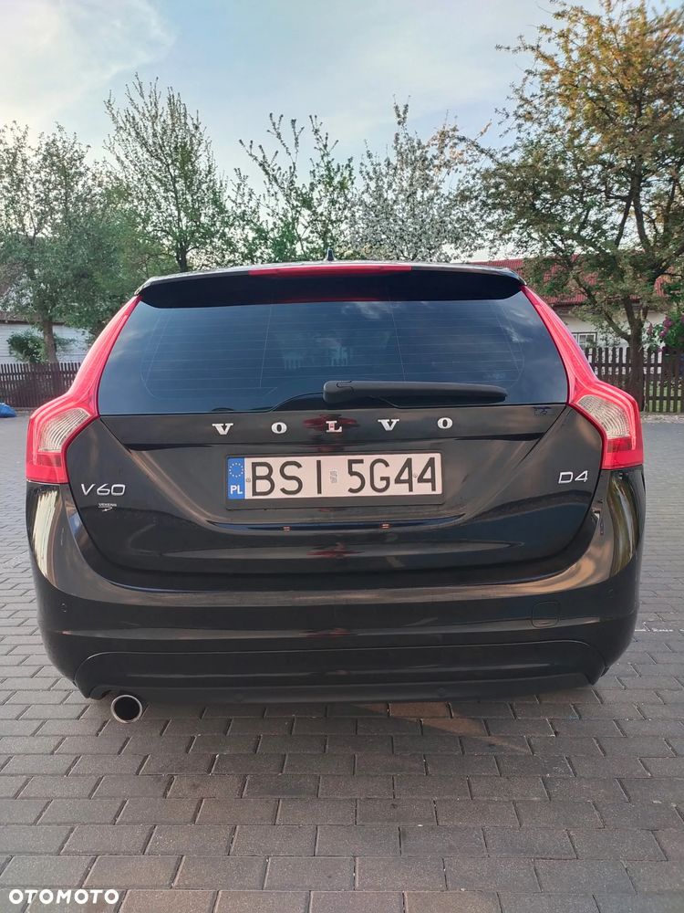 Volvo V60 D4 R-Design Momentum - 6