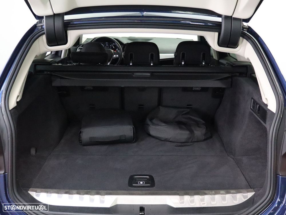 BMW 330 e Corporate Edition Auto - 25