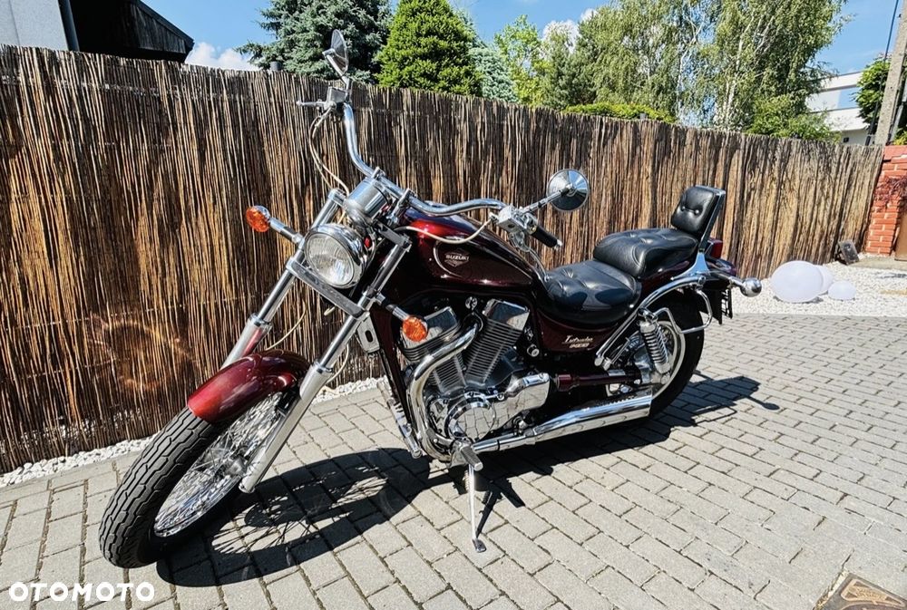 Suzuki Intruder - 1