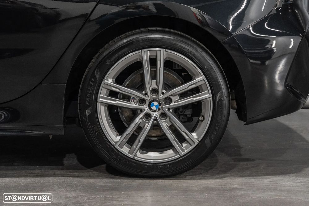 BMW 118 i Pack Desportivo M Auto - 30